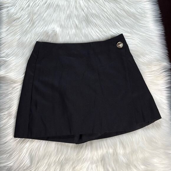 H&M Black Mini Skort - Picture 2 of 7